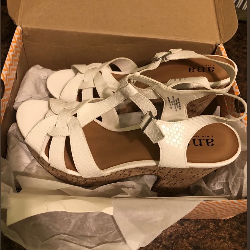 womens Shoes- heels size 10 M -White -Ana Vicksburg Jcp